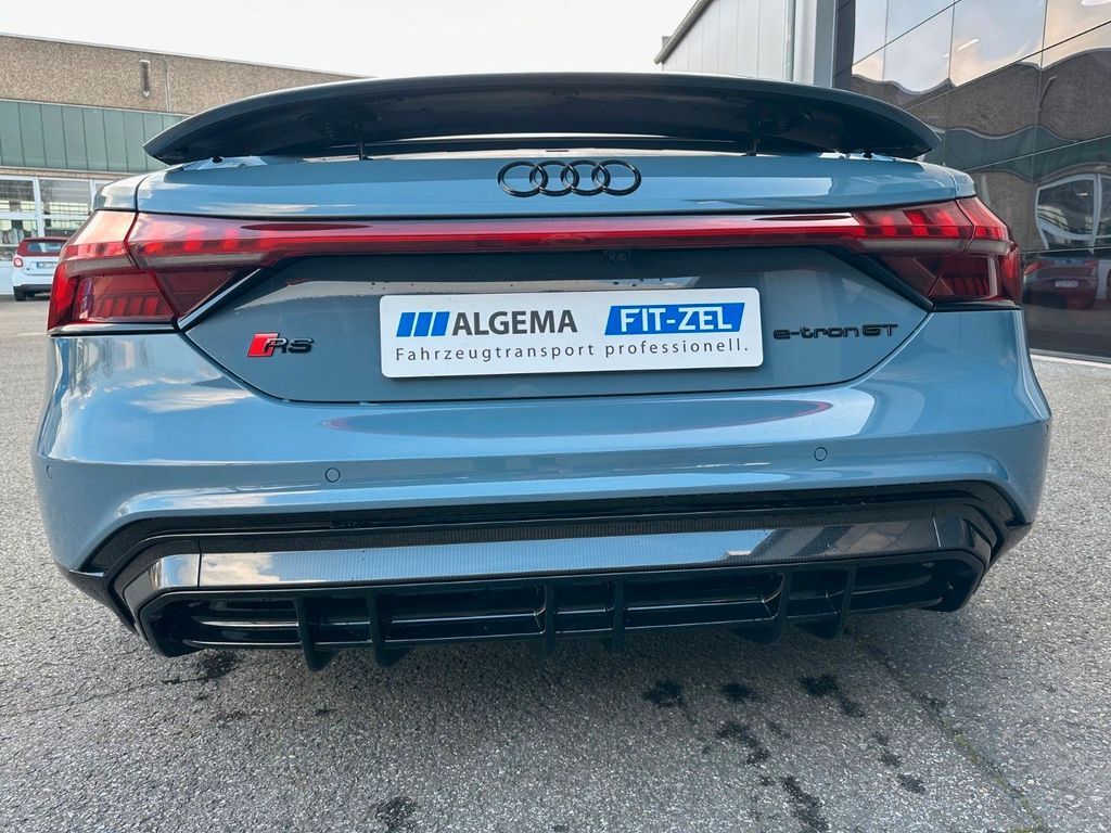 Audi e-tron GT RS quattro Laser-LED+Head-Up+360* Kam - 세단 : 사진 4 Audi e-tron GT RS quattro Laser-LED+Head-Up+360* Kam - 세단 : 사진 4