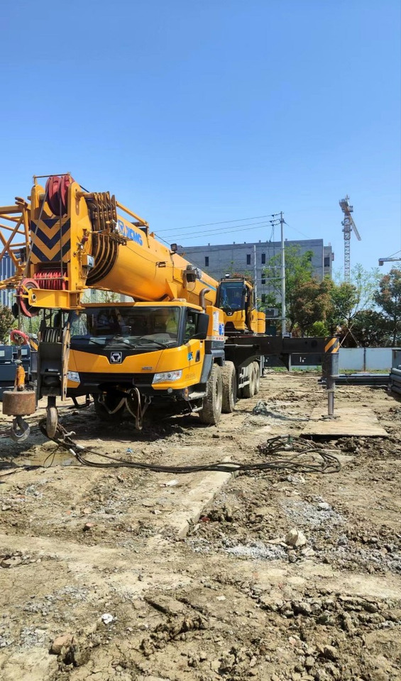 XCMG XCT80L6 - 모바일 크레인 : 사진 1 XCMG XCT80L6 - 모바일 크레인 : 사진 1