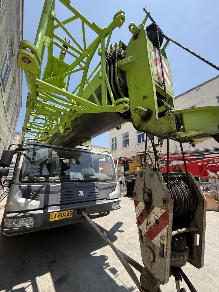 ZOOMLION ZTC801V - 모바일 크레인 : 사진 3 ZOOMLION ZTC801V - 모바일 크레인 : 사진 3