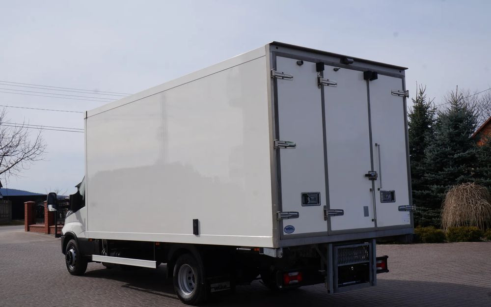 Iveco DAILY 70c17 CHŁODNIA 5 m Thermo king V-500 MAX Wzorowy Stan - 냉동탑차 : 사진 4 Iveco DAILY 70c17 CHŁODNIA 5 m Thermo king V-500 MAX Wzorowy Stan - 냉동탑차 : 사진 4