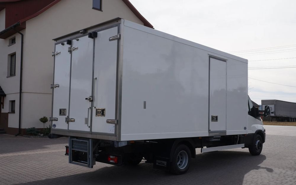 Iveco DAILY 70c17 CHŁODNIA 5 m Thermo king V-500 MAX Wzorowy Stan - 냉동탑차 : 사진 5 Iveco DAILY 70c17 CHŁODNIA 5 m Thermo king V-500 MAX Wzorowy Stan - 냉동탑차 : 사진 5