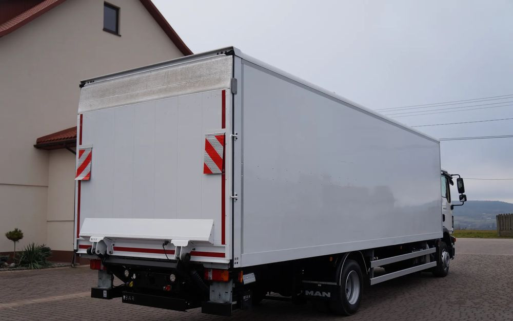 MAN TGM 12.290 / 15.290 EURO 6 KONTENER 20 PALET WINDA - 박스 트럭 : 사진 5 MAN TGM 12.290 / 15.290 EURO 6 KONTENER 20 PALET WINDA - 박스 트럭 : 사진 5