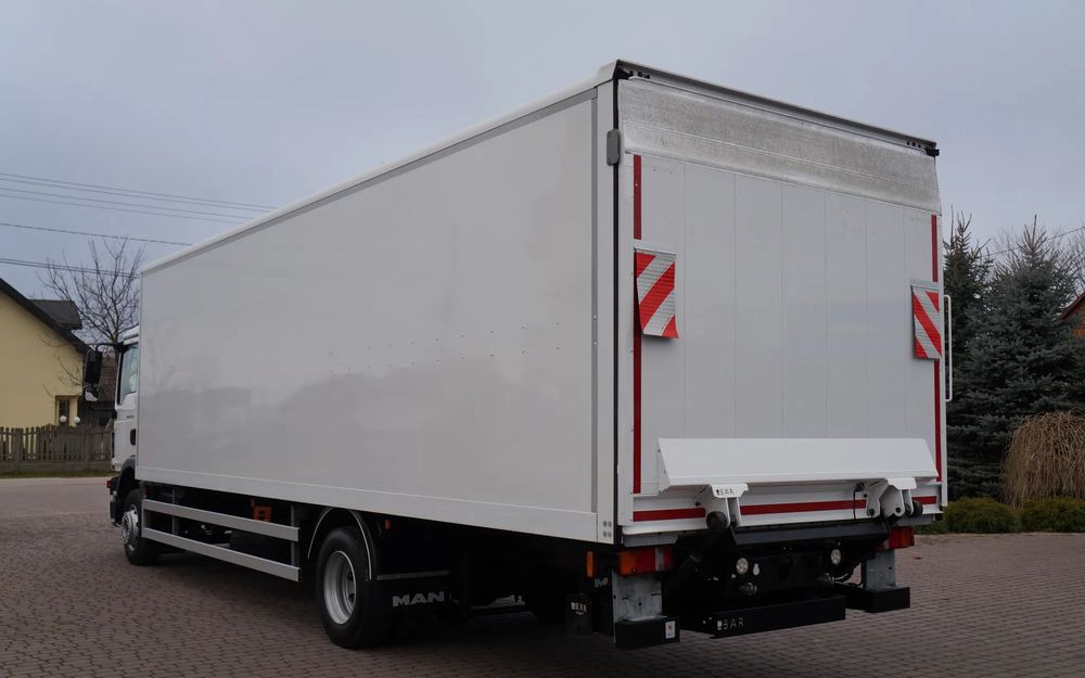 MAN TGM 12.290 / 15.290 EURO 6 KONTENER 20 PALET WINDA - 박스 트럭 : 사진 4 MAN TGM 12.290 / 15.290 EURO 6 KONTENER 20 PALET WINDA - 박스 트럭 : 사진 4