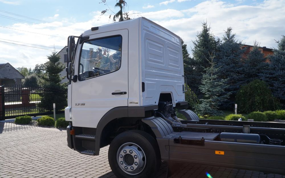 Mercedes-Benz ATEGO 1318 EURO 5 RAMA DO ZABUDOWY MANUAL 1322 - 캡 새시 트럭 : 사진 4 Mercedes-Benz ATEGO 1318 EURO 5 RAMA DO ZABUDOWY MANUAL 1322 - 캡 새시 트럭 : 사진 4