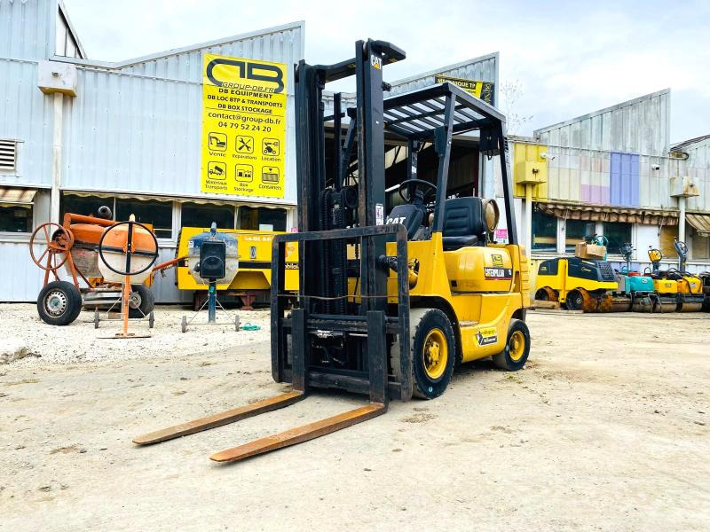 CATERPILLAR Chariot élévateur GP15 - LPG 지게차 : 사진 1 CATERPILLAR Chariot élévateur GP15 - LPG 지게차 : 사진 1
