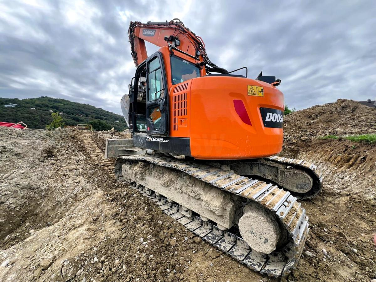 Doosan DX235 LCR-5 PELLE A CHENILLES 26T - 크롤러 굴삭기 : 사진 2 Doosan DX235 LCR-5 PELLE A CHENILLES 26T - 크롤러 굴삭기 : 사진 2