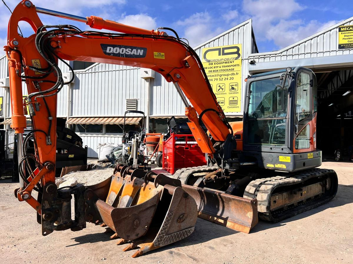 Doosan DX85R-3 PELLE A CHENILLES 8,5T PELLE A CHENILLES 8,5T - 크롤러 굴삭기 : 사진 1 Doosan DX85R-3 PELLE A CHENILLES 8,5T PELLE A CHENILLES 8,5T - 크롤러 굴삭기 : 사진 1
