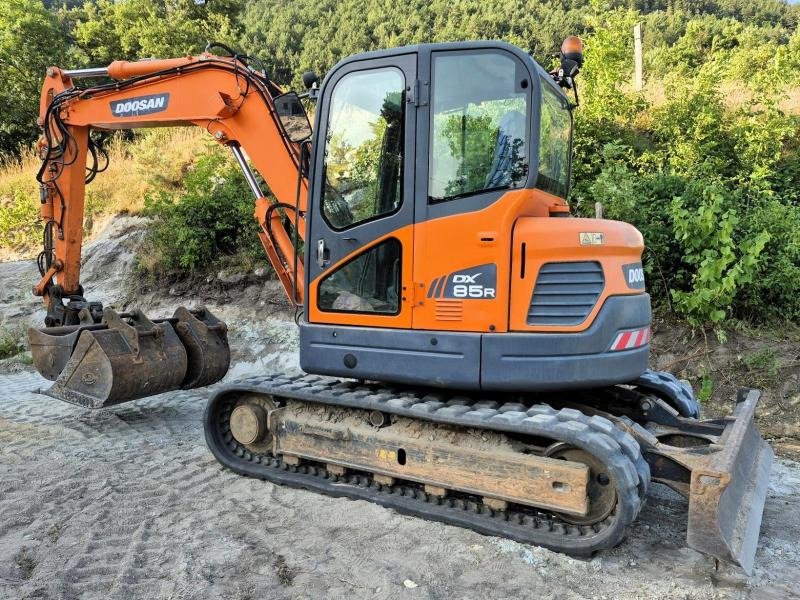 Doosan DX85R-3 PELLE A CHENILLES 8,5T - 크롤러 굴삭기 : 사진 2 Doosan DX85R-3 PELLE A CHENILLES 8,5T - 크롤러 굴삭기 : 사진 2