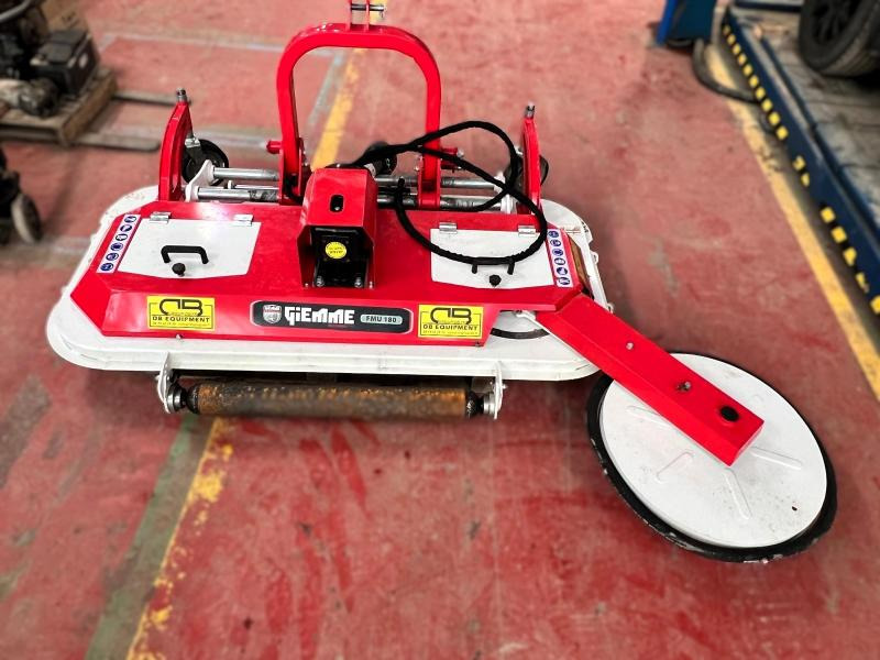 Giemme FMU180 Tondeuse portée attache 3 points pour tracteur - 플레일 모어 : 사진 1 Giemme FMU180 Tondeuse portée attache 3 points pour tracteur - 플레일 모어 : 사진 1