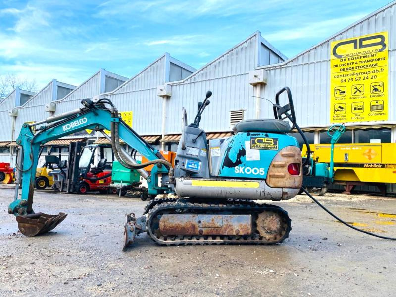 KOBELCO Mini pelle électrique SK007 - 미니 굴삭기 : 사진 2 KOBELCO Mini pelle électrique SK007 - 미니 굴삭기 : 사진 2