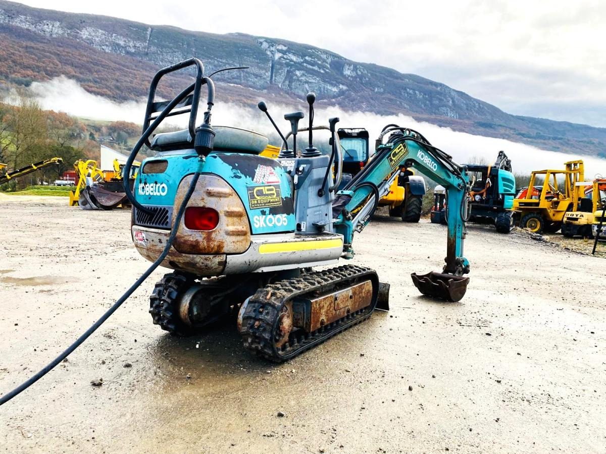 KOBELCO Mini pelle électrique SK007 - 미니 굴삭기 : 사진 4 KOBELCO Mini pelle électrique SK007 - 미니 굴삭기 : 사진 4