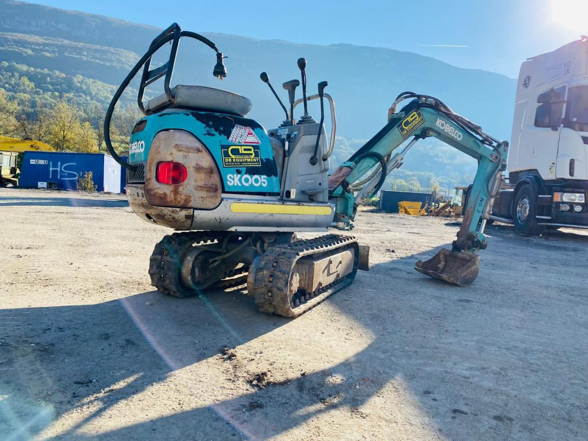 KOBELCO Mini pelle électrique SK007 - 미니 굴삭기 : 사진 4 KOBELCO Mini pelle électrique SK007 - 미니 굴삭기 : 사진 4