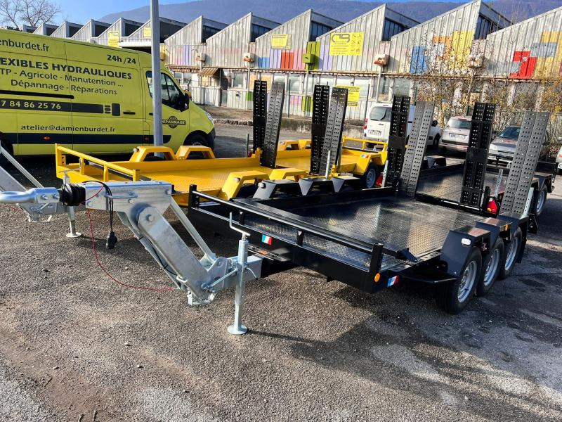 Moiroud TR3500 3 ESSIEUX 3T5 NEUVE MOIROUD NOIRE LARGE - 플랜트 트레일러 : 사진 1 Moiroud TR3500 3 ESSIEUX 3T5 NEUVE MOIROUD NOIRE LARGE - 플랜트 트레일러 : 사진 1