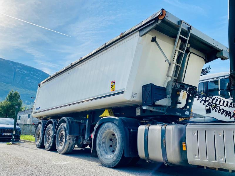 SCHMITZ CARGOBULL SGFS3 REMORQUE SEMI BENNE (3 Essieux) - 덤프 세미 트레일러 : 사진 1 SCHMITZ CARGOBULL SGFS3 REMORQUE SEMI BENNE (3 Essieux) - 덤프 세미 트레일러 : 사진 1