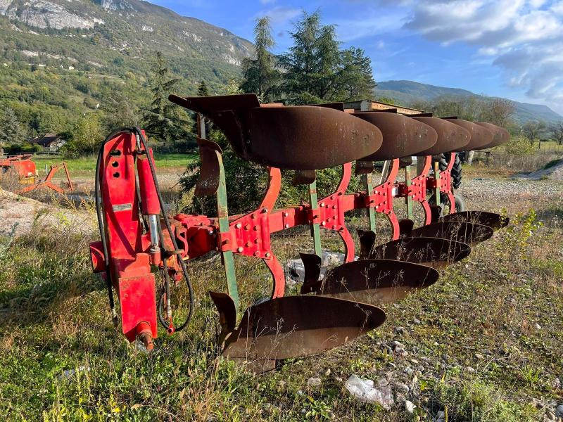 Vogel & Noot Charrue portée 5 corps - 심토경운기 : 사진 1 Vogel & Noot Charrue portée 5 corps - 심토경운기 : 사진 1