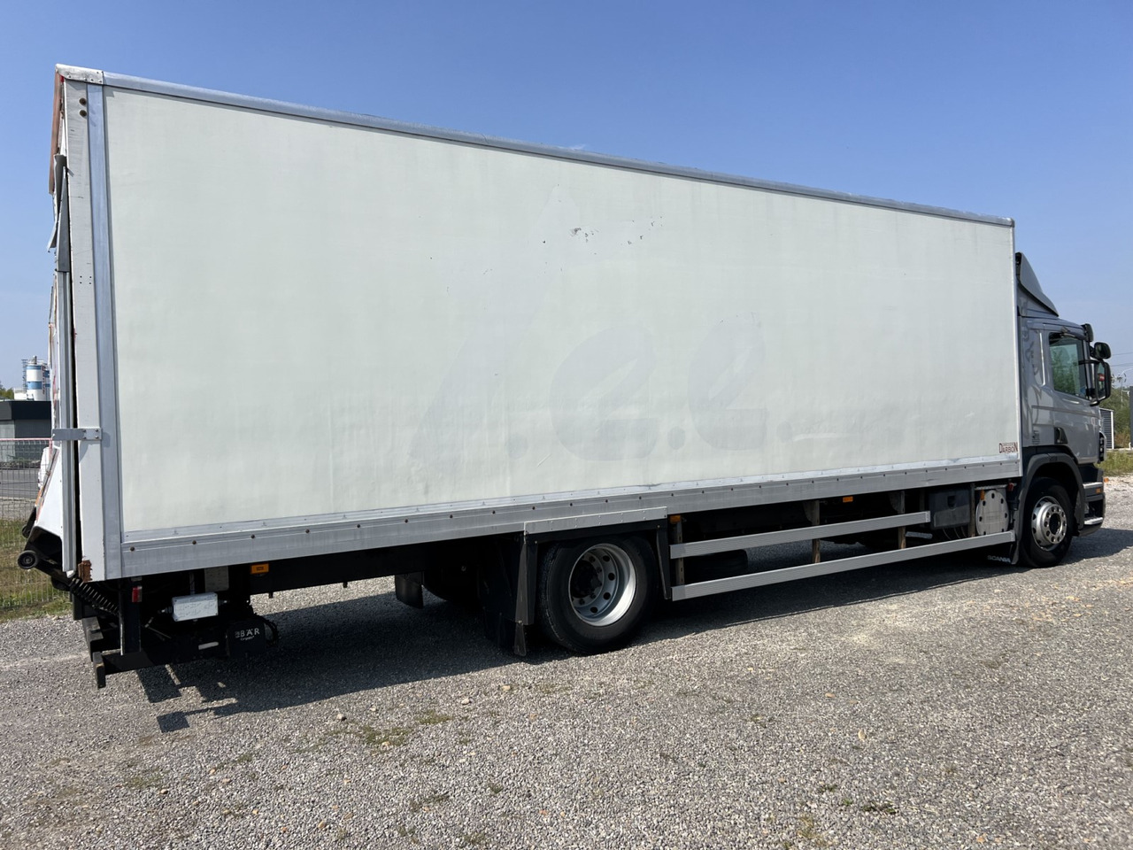 Scania P320 - 드롭사이드/ 플랫베드 트럭 : 사진 4 Scania P320 - 드롭사이드/ 플랫베드 트럭 : 사진 4