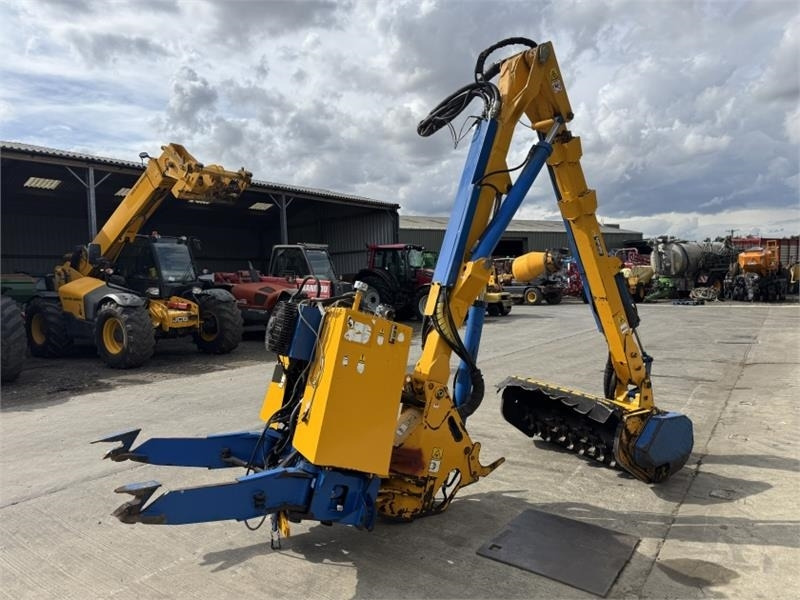 Bomford Turner B81-81T Hedge Cutter  - 산림용 장비 : 사진 4 Bomford Turner B81-81T Hedge Cutter  - 산림용 장비 : 사진 4