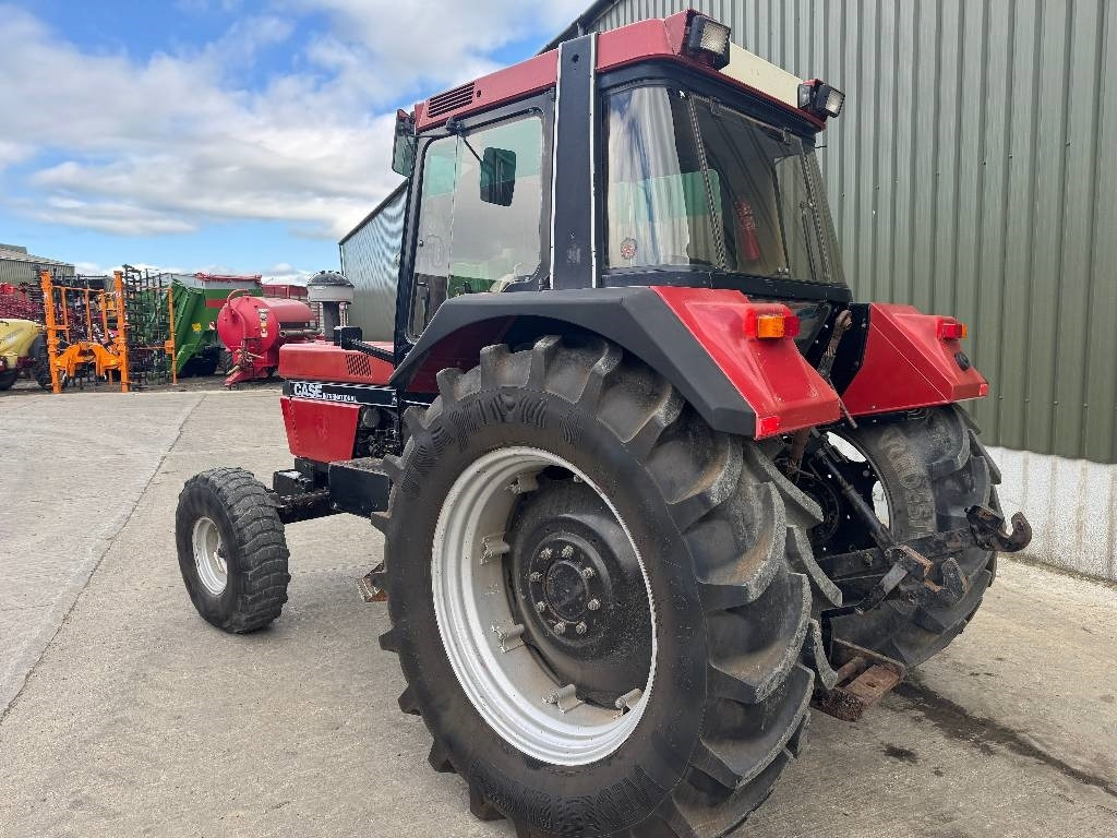 Case IH International 1056XL - 장궤형 트랙터 : 사진 2 Case IH International 1056XL - 장궤형 트랙터 : 사진 2