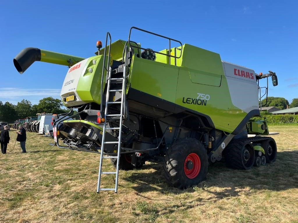 Claas Lexion 750TT c/w V900 Header - 목초수확기 : 사진 4 Claas Lexion 750TT c/w V900 Header - 목초수확기 : 사진 4