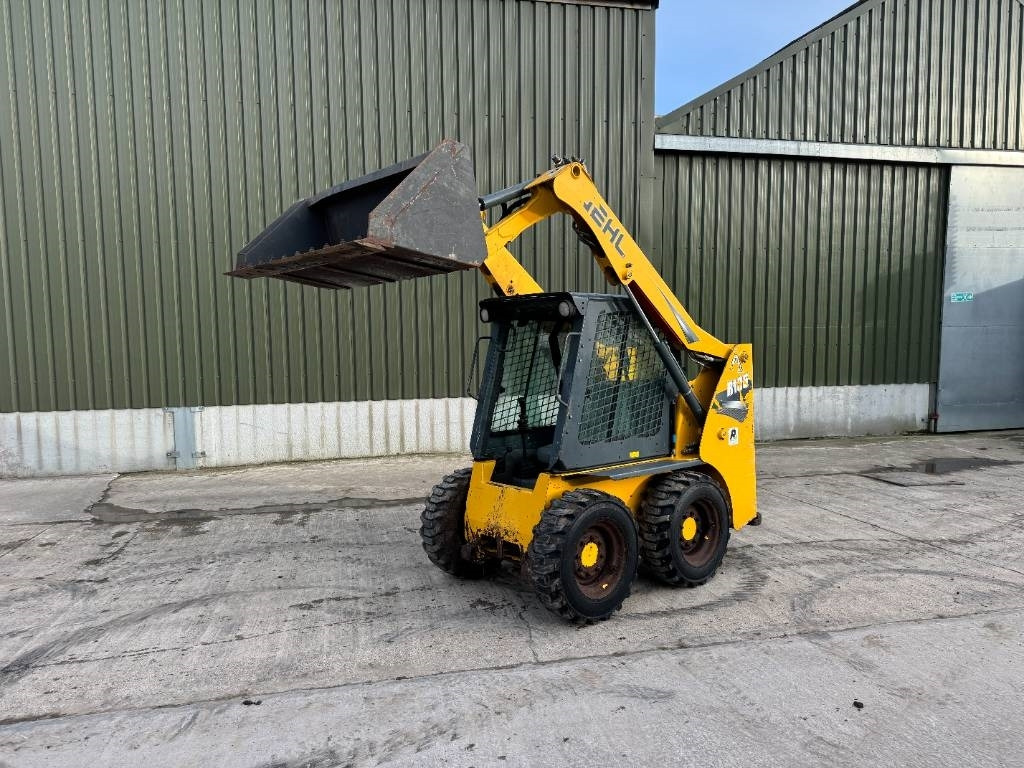 Gehl R 135 Skid Steer - 스키드 스티어 로더 : 사진 1 Gehl R 135 Skid Steer - 스키드 스티어 로더 : 사진 1