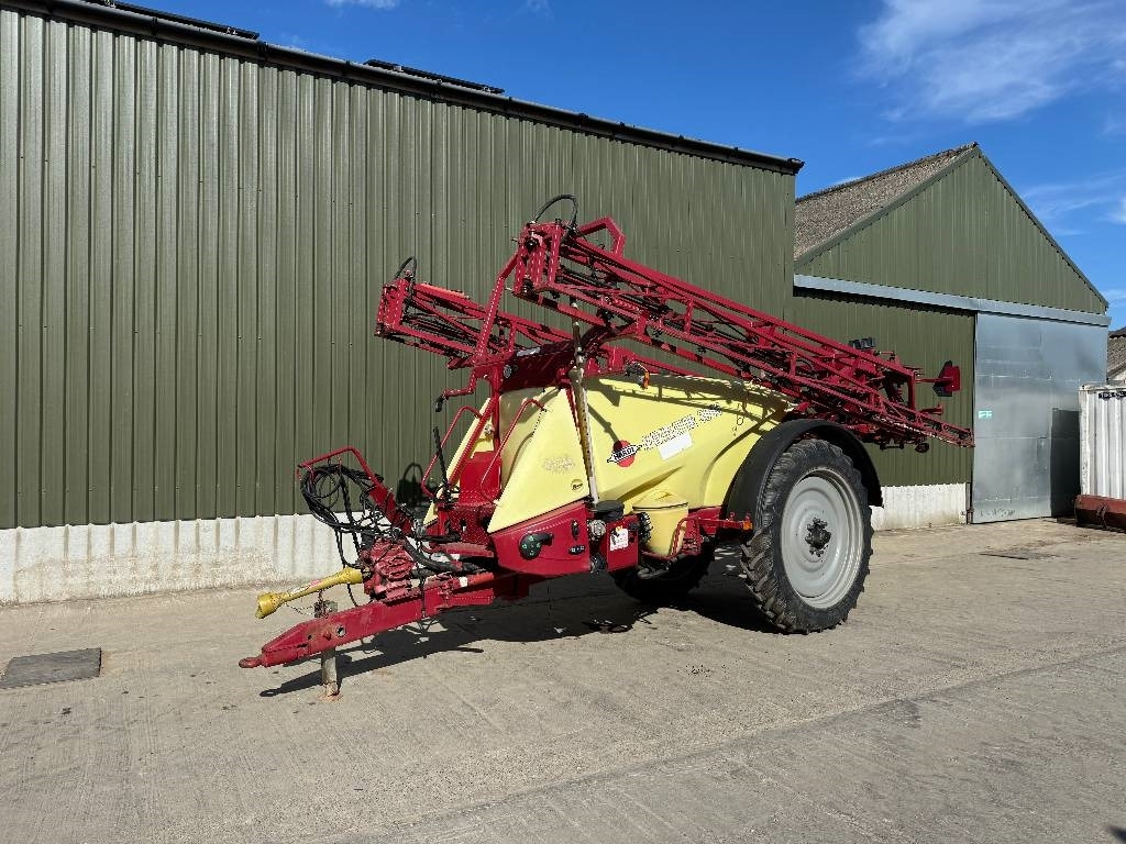 Hardi Navigator 3000L 24m - 견인 스프레이 : 사진 1 Hardi Navigator 3000L 24m - 견인 스프레이 : 사진 1