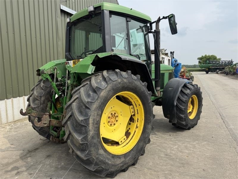 John Deere 6800 - 장궤형 트랙터 : 사진 4 John Deere 6800 - 장궤형 트랙터 : 사진 4