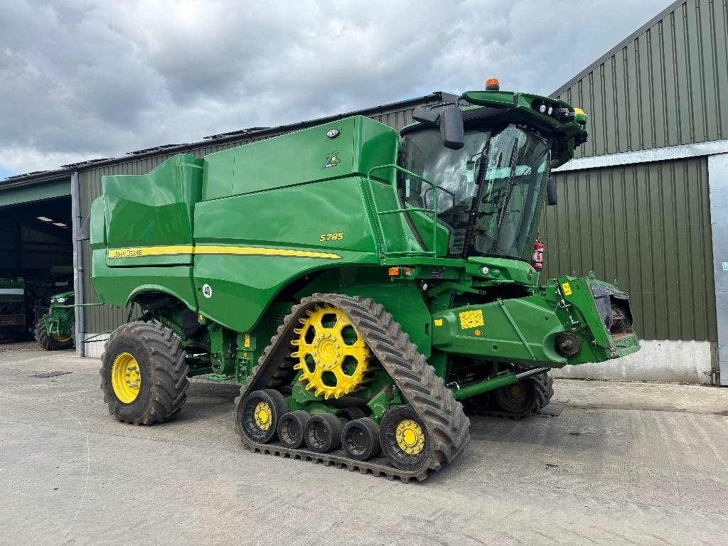 John Deere S785 4WD c/w 735D Header - 목초수확기 : 사진 3 John Deere S785 4WD c/w 735D Header - 목초수확기 : 사진 3