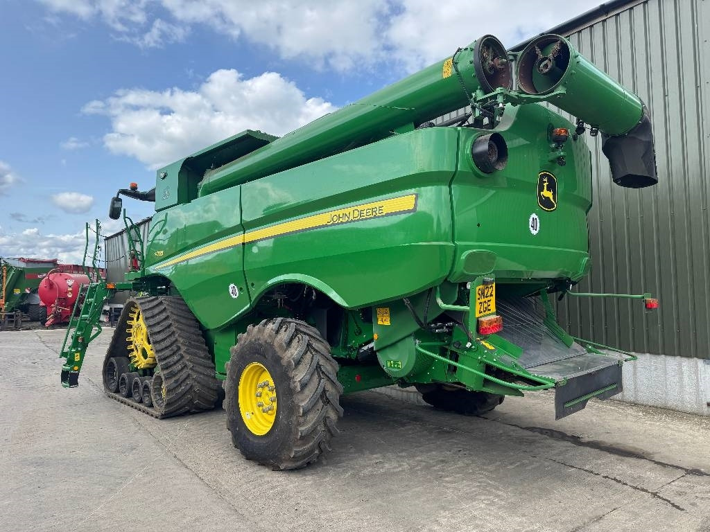 John Deere S785 4WD c/w 735D Header - 목초수확기 : 사진 2 John Deere S785 4WD c/w 735D Header - 목초수확기 : 사진 2