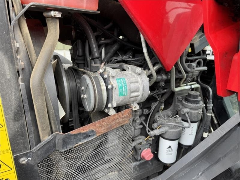 장궤형 트랙터 Massey Ferguson 4710 c/w FL.3522 Loader **Low Hours** : 사진 10