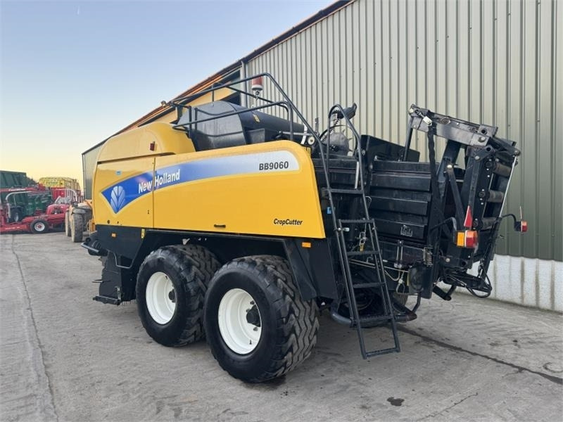 New Holland BB9060 Baler - 정사각 베일러 : 사진 2 New Holland BB9060 Baler - 정사각 베일러 : 사진 2