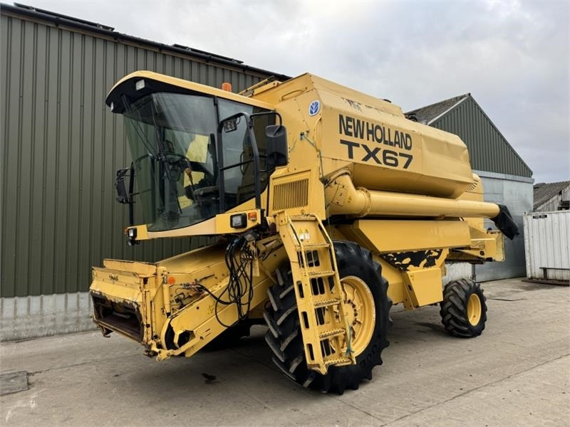 New Holland TX67 c/w 20ft Header - 곡물 헤더 : 사진 3 New Holland TX67 c/w 20ft Header - 곡물 헤더 : 사진 3