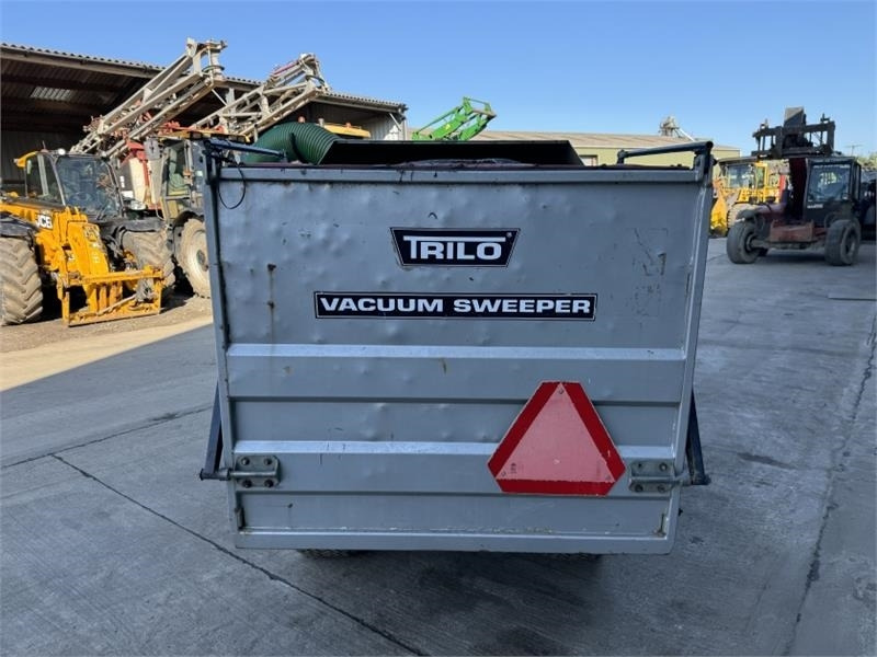 Trilo Trilo SG 200 Vacuum Sweeper - 진공 흡입 트럭 : 사진 4 Trilo Trilo SG 200 Vacuum Sweeper - 진공 흡입 트럭 : 사진 4