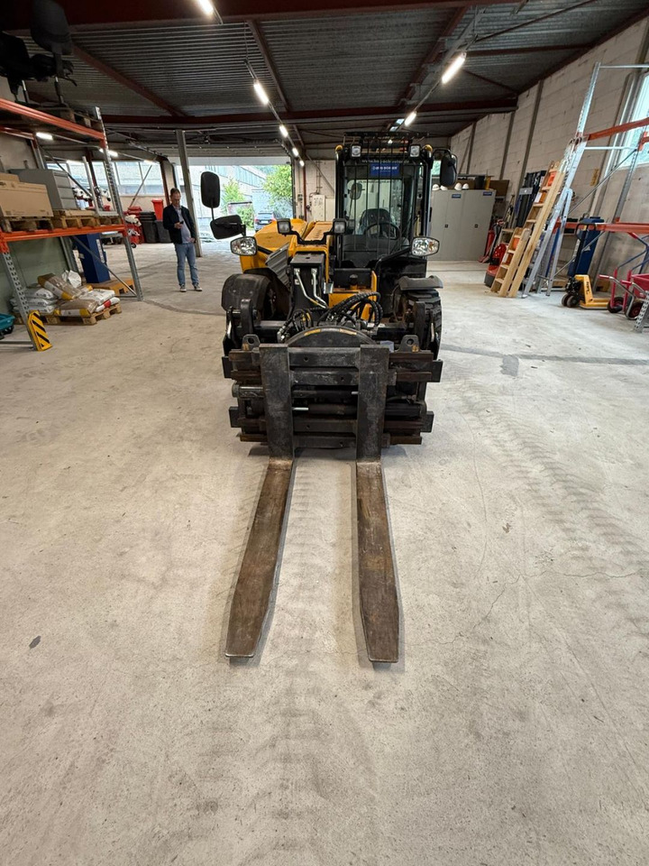 JCB 525-60T5 Hi-Viz - 망원형 휠 로더 : 사진 3 JCB 525-60T5 Hi-Viz - 망원형 휠 로더 : 사진 3