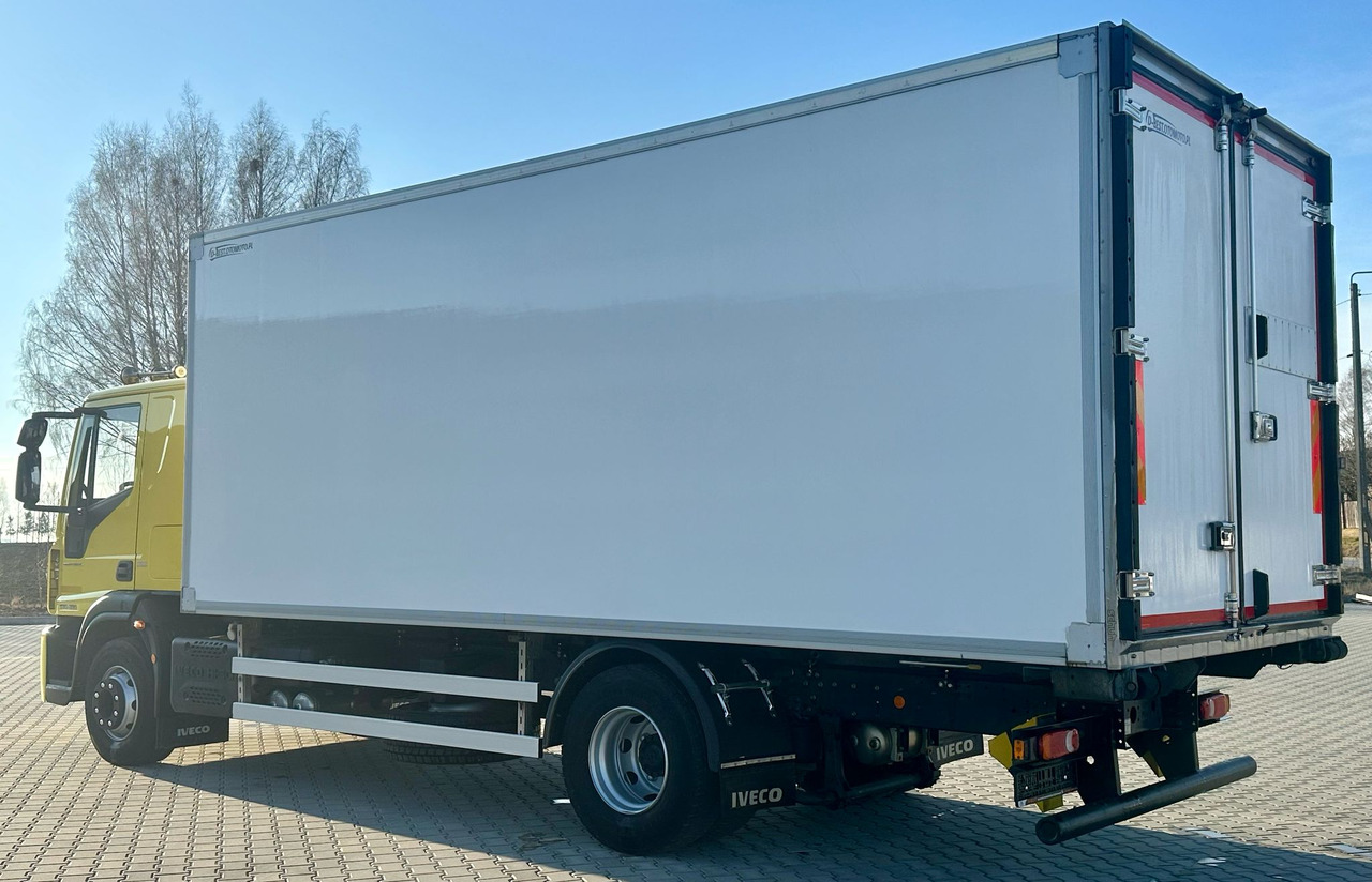 IVECO EUROCARGO 160-280 / CHŁODNIA / 6.1 M DŁUGOŚCI / 15 EUROPALET / AUTOMAT / SYPIALKA / NISKI PRZEBIEG / 16 TON DMC / CARRIER SPALINOWO - ELEKTRYCZNY / 2018 ROK - 냉동탑차 : 사진 4 IVECO EUROCARGO 160-280 / CHŁODNIA / 6.1 M DŁUGOŚCI / 15 EUROPALET / AUTOMAT / SYPIALKA / NISKI PRZEBIEG / 16 TON DMC / CARRIER SPALINOWO - ELEKTRYCZNY / 2018 ROK - 냉동탑차 : 사진 4