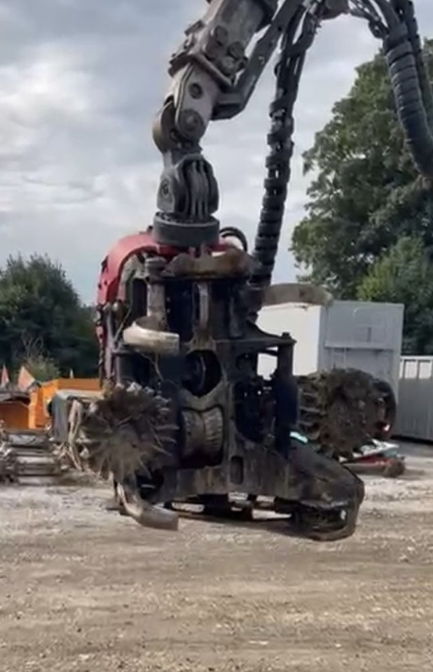 KOMATSU 911.5 / GŁOWICA C93 / CIĄGNIK LEŚNY / SERWISOWANY - 산림용 수확기 : 사진 3 KOMATSU 911.5 / GŁOWICA C93 / CIĄGNIK LEŚNY / SERWISOWANY - 산림용 수확기 : 사진 3