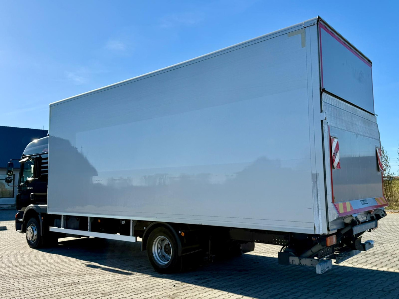 MAN TGM 12.290 / TGL / KONTENER / WINDA / 18 EUROPALET / SYPIALKA / - 박스 트럭 : 사진 5 MAN TGM 12.290 / TGL / KONTENER / WINDA / 18 EUROPALET / SYPIALKA / - 박스 트럭 : 사진 5