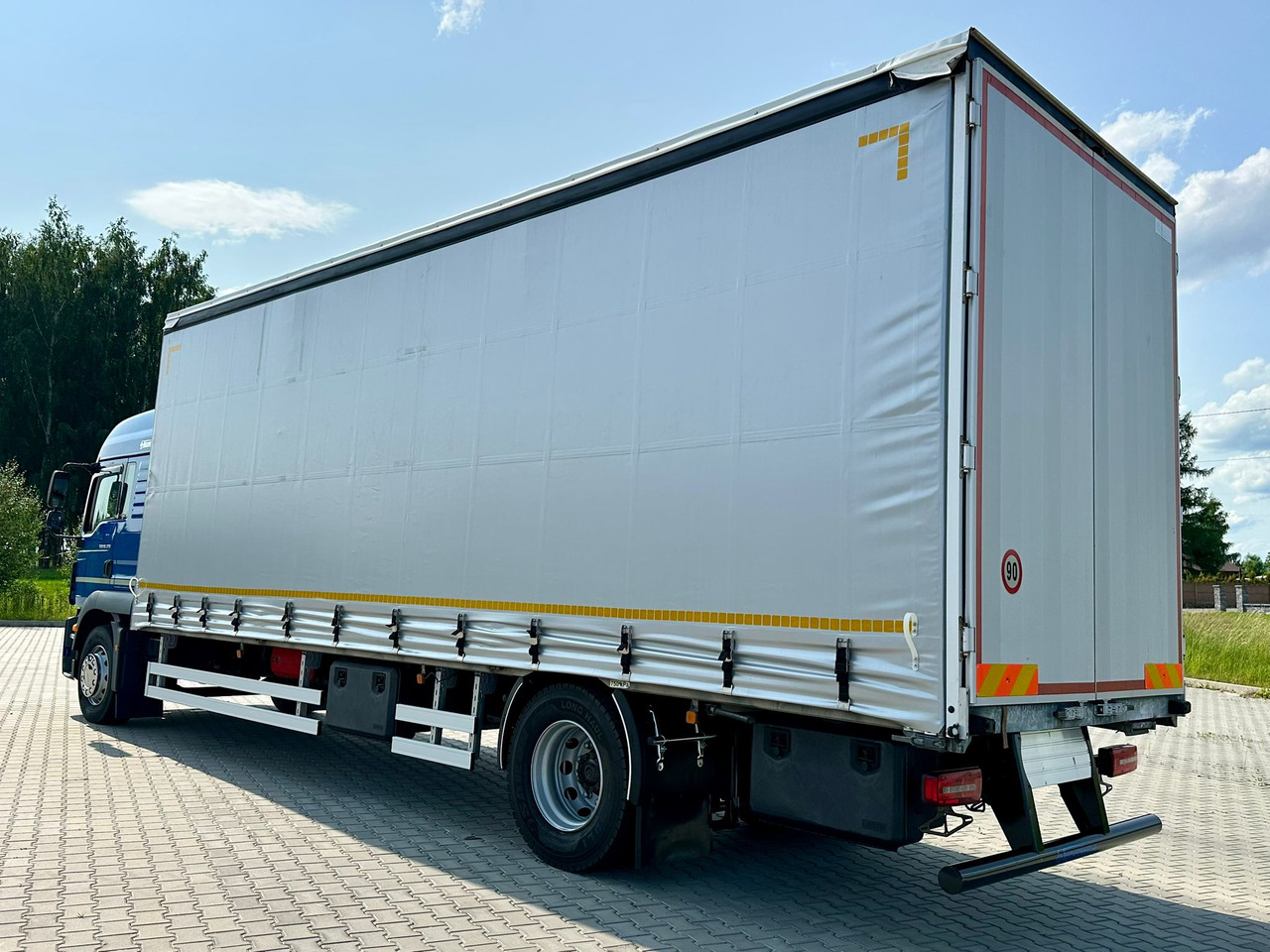 MAN TGM 18.320 / FIRANKA / 20 EUROPALET / 8.3 M DŁUGOŚCI / AUTOMAT / SYPIALKA / 2018 ROK / 9 809 KG ŁADOWNOŚCI - 커튼사이더 트럭 : 사진 3 MAN TGM 18.320 / FIRANKA / 20 EUROPALET / 8.3 M DŁUGOŚCI / AUTOMAT / SYPIALKA / 2018 ROK / 9 809 KG ŁADOWNOŚCI - 커튼사이더 트럭 : 사진 3