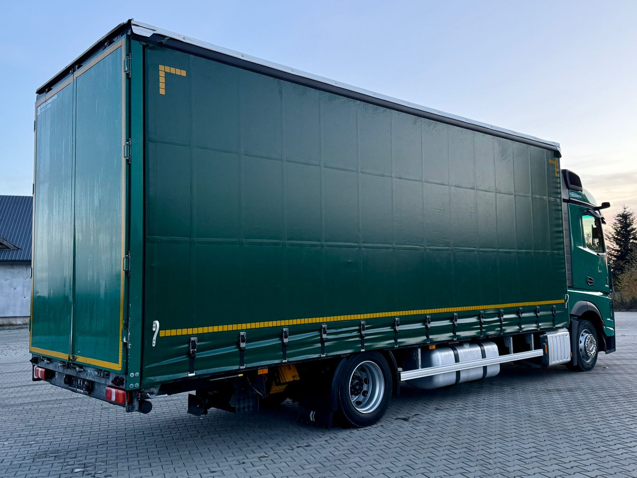 MERCEDES-BENZ ACTROS 1845 / FIRANKA / 19 EUROPALET / DUŻA KABINA / AUTOMAT / 2021 - 커튼사이더 트럭 : 사진 4 MERCEDES-BENZ ACTROS 1845 / FIRANKA / 19 EUROPALET / DUŻA KABINA / AUTOMAT / 2021 - 커튼사이더 트럭 : 사진 4