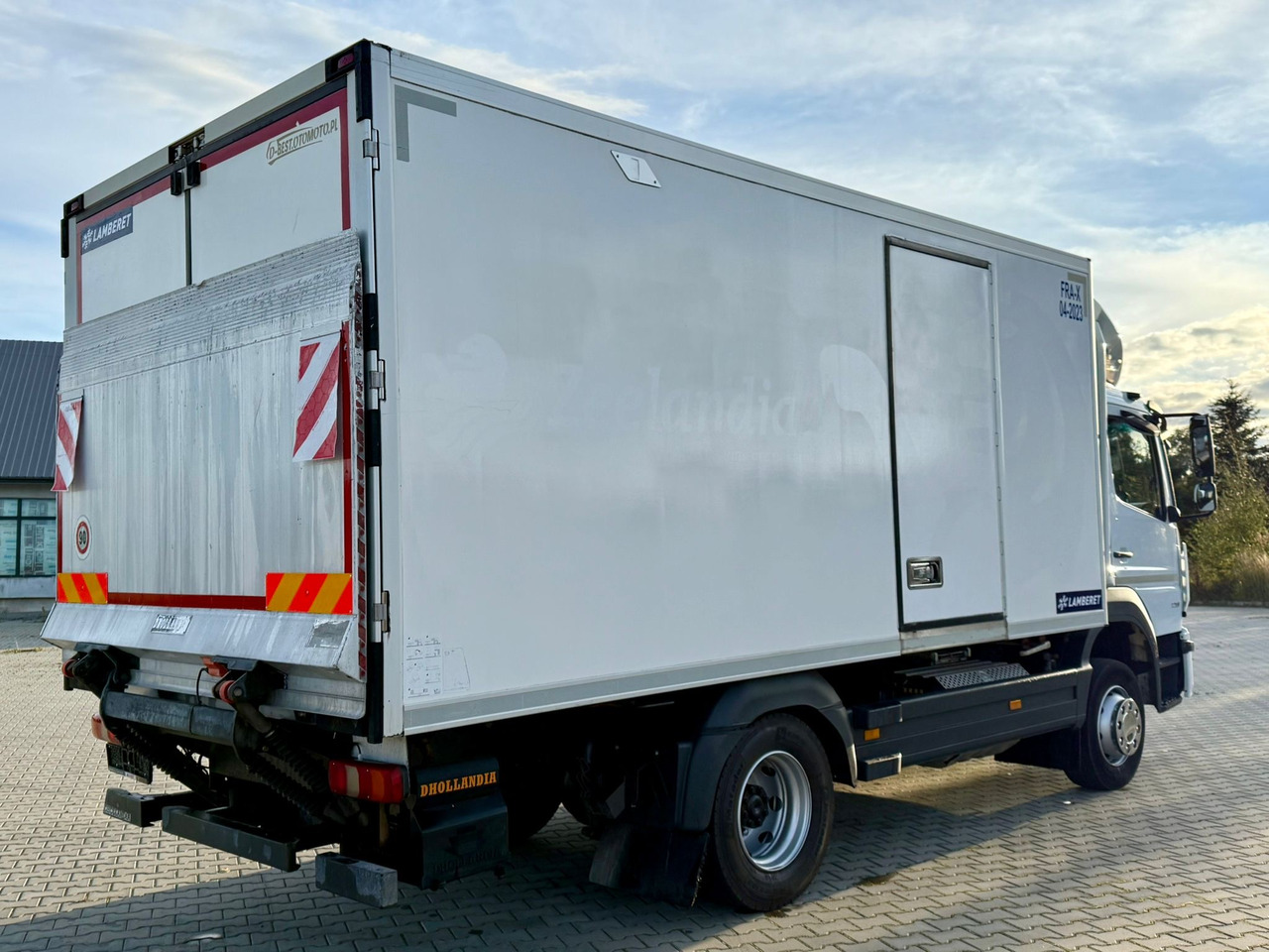 MERCEDES-BENZ ATEGO 1218 / CHŁODNIA / IZOTERMA / WINDA / 5.10 M DŁUGOŚCI / LAMBERET / AUTOMAT / 2017 ROK / 410 TYŚ KM - 냉동탑차 : 사진 3 MERCEDES-BENZ ATEGO 1218 / CHŁODNIA / IZOTERMA / WINDA / 5.10 M DŁUGOŚCI / LAMBERET / AUTOMAT / 2017 ROK / 410 TYŚ KM - 냉동탑차 : 사진 3