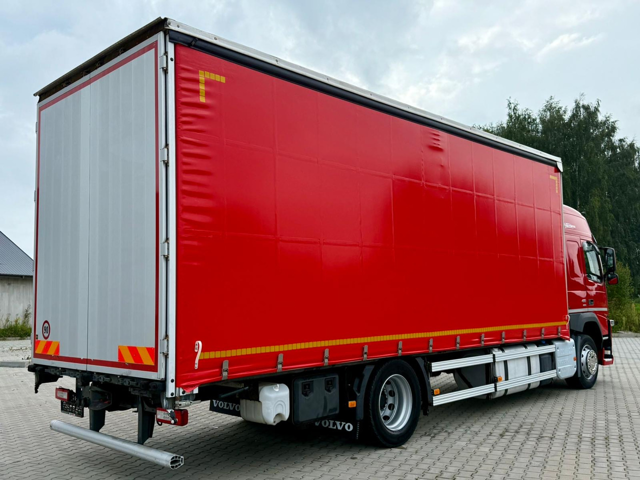 VOLVO FM 410 / FIRANKA / 18 EUROPALET / AUTOMAT / SYPIALKA / SPROWADZONE / 2017 ROK - 커튼사이더 트럭 : 사진 4 VOLVO FM 410 / FIRANKA / 18 EUROPALET / AUTOMAT / SYPIALKA / SPROWADZONE / 2017 ROK - 커튼사이더 트럭 : 사진 4