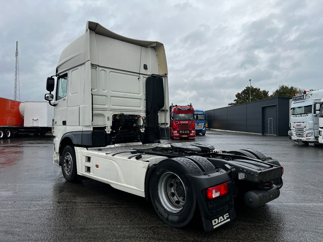 DAF XF 460 SSC, Retarder, Full spoiler - 트랙터 유닛 : 사진 4 DAF XF 460 SSC, Retarder, Full spoiler - 트랙터 유닛 : 사진 4