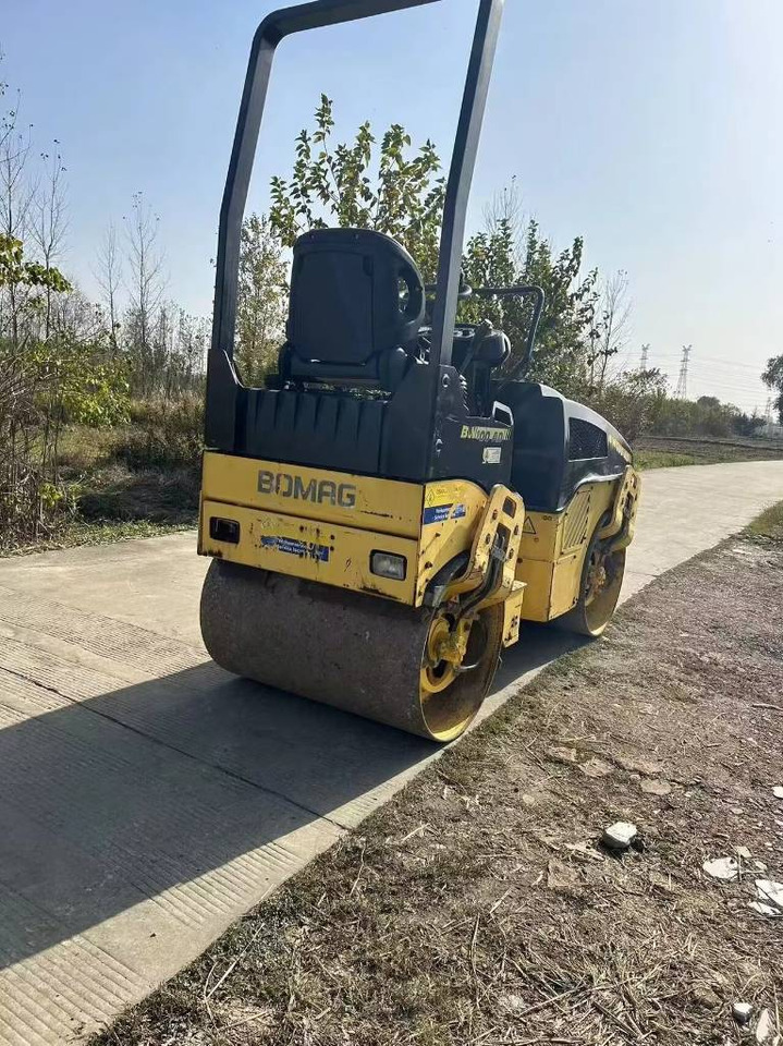 Bomag BW 100 AD - 로드 롤러 : 사진 2 Bomag BW 100 AD - 로드 롤러 : 사진 2