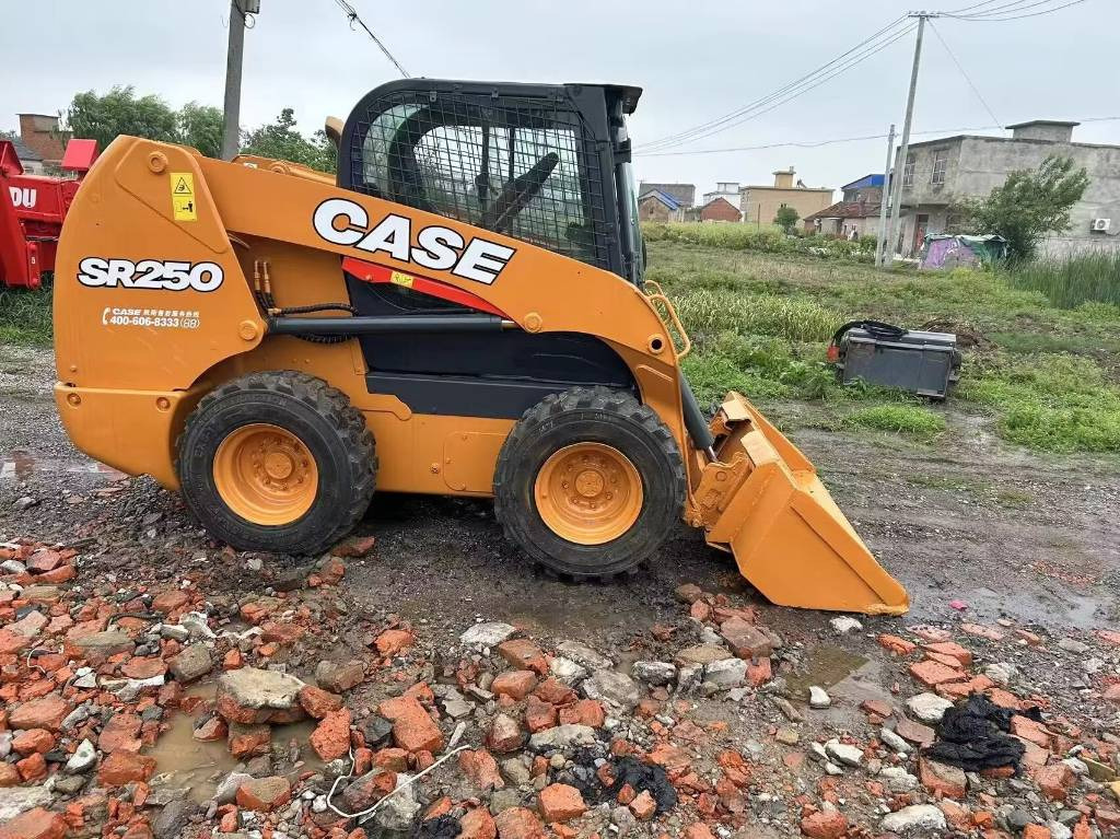 CASE SR 250 - 스키드 스티어 로더 : 사진 1 CASE SR 250 - 스키드 스티어 로더 : 사진 1