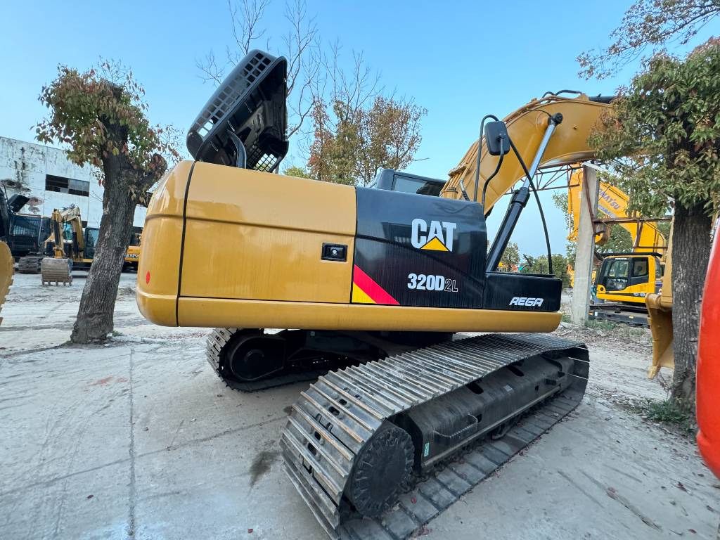 CAT 320 D Engine C7.1 - 크롤러 굴삭기 : 사진 1 CAT 320 D Engine C7.1 - 크롤러 굴삭기 : 사진 1