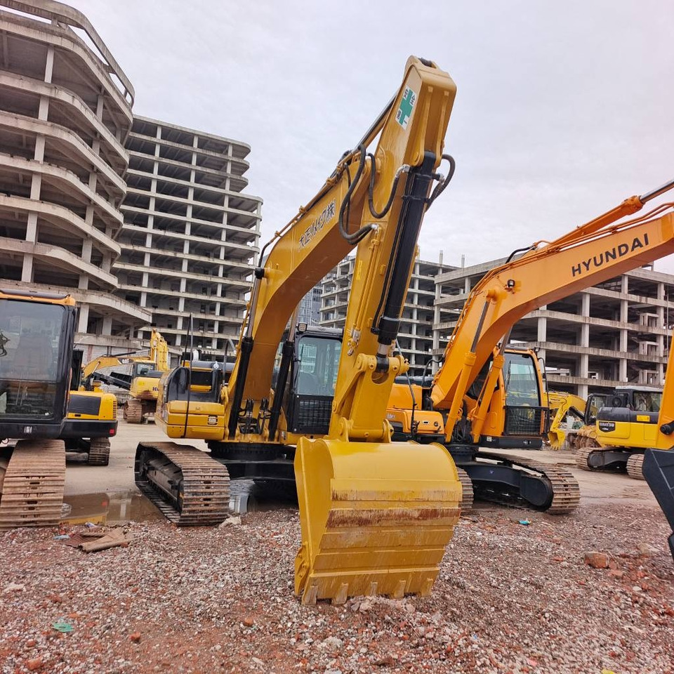 CAT 320 D - 크롤러 굴삭기 : 사진 1 CAT 320 D - 크롤러 굴삭기 : 사진 1
