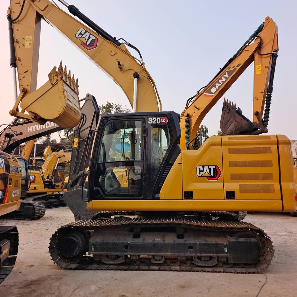 CAT 320 GC - 크롤러 굴삭기 : 사진 1 CAT 320 GC - 크롤러 굴삭기 : 사진 1