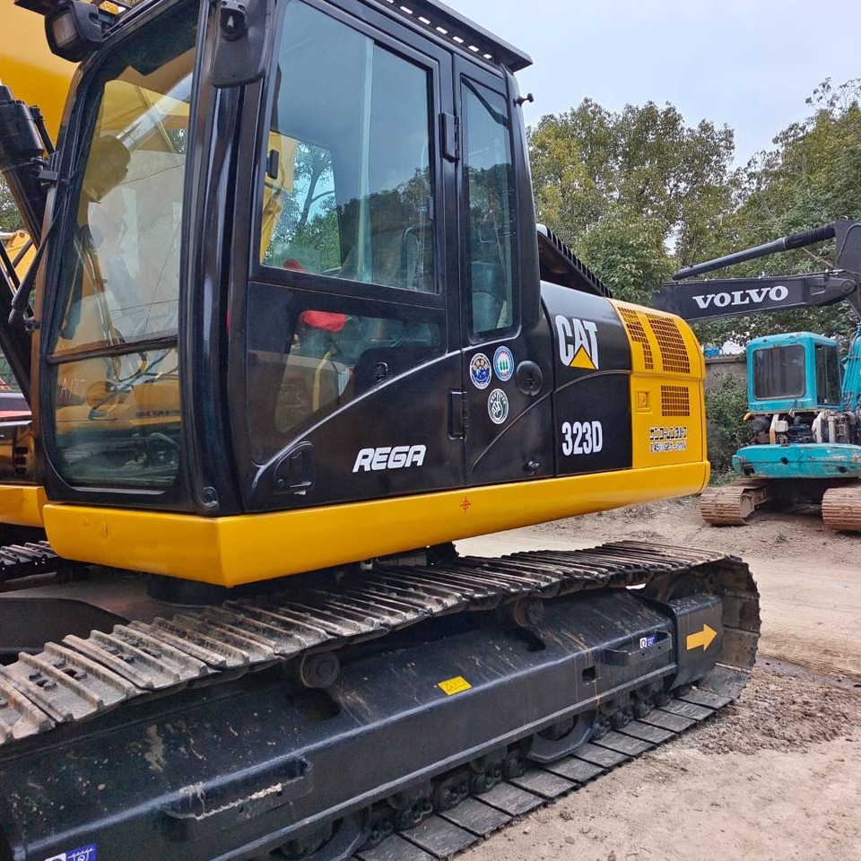 CAT 323 D - 크롤러 굴삭기 : 사진 5 CAT 323 D - 크롤러 굴삭기 : 사진 5