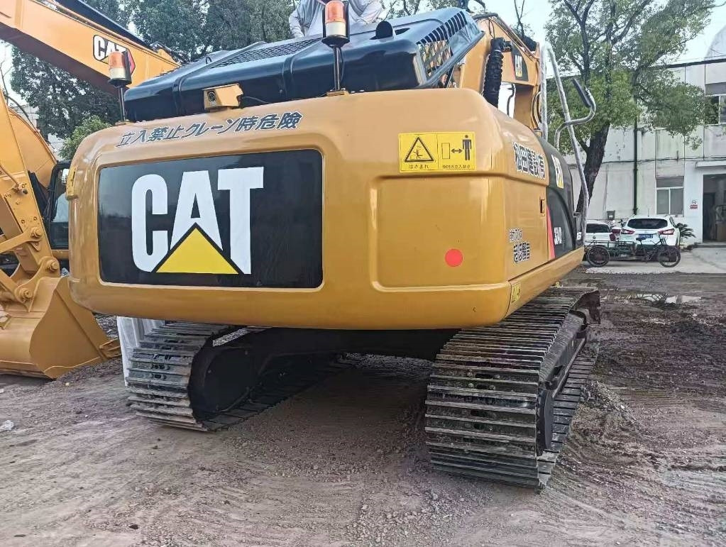 CAT 324 D L - 크롤러 굴삭기 : 사진 5 CAT 324 D L - 크롤러 굴삭기 : 사진 5