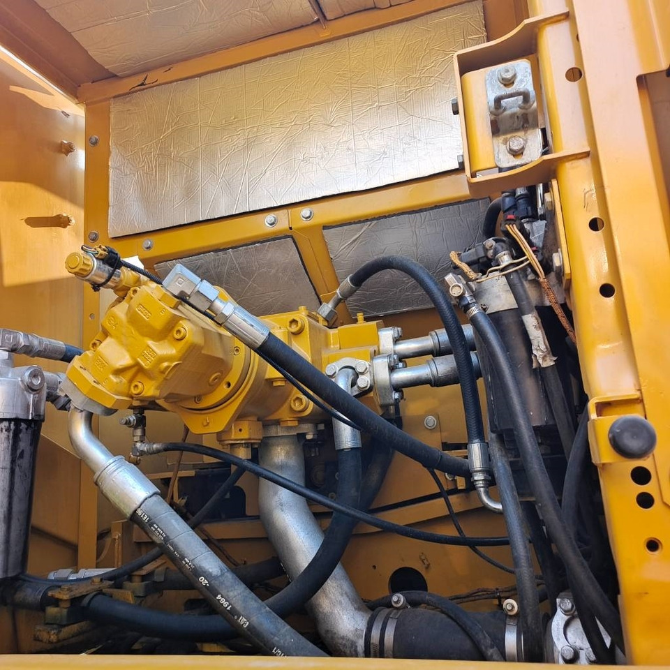 CAT 336GC - 크롤러 굴삭기 : 사진 3 CAT 336GC - 크롤러 굴삭기 : 사진 3