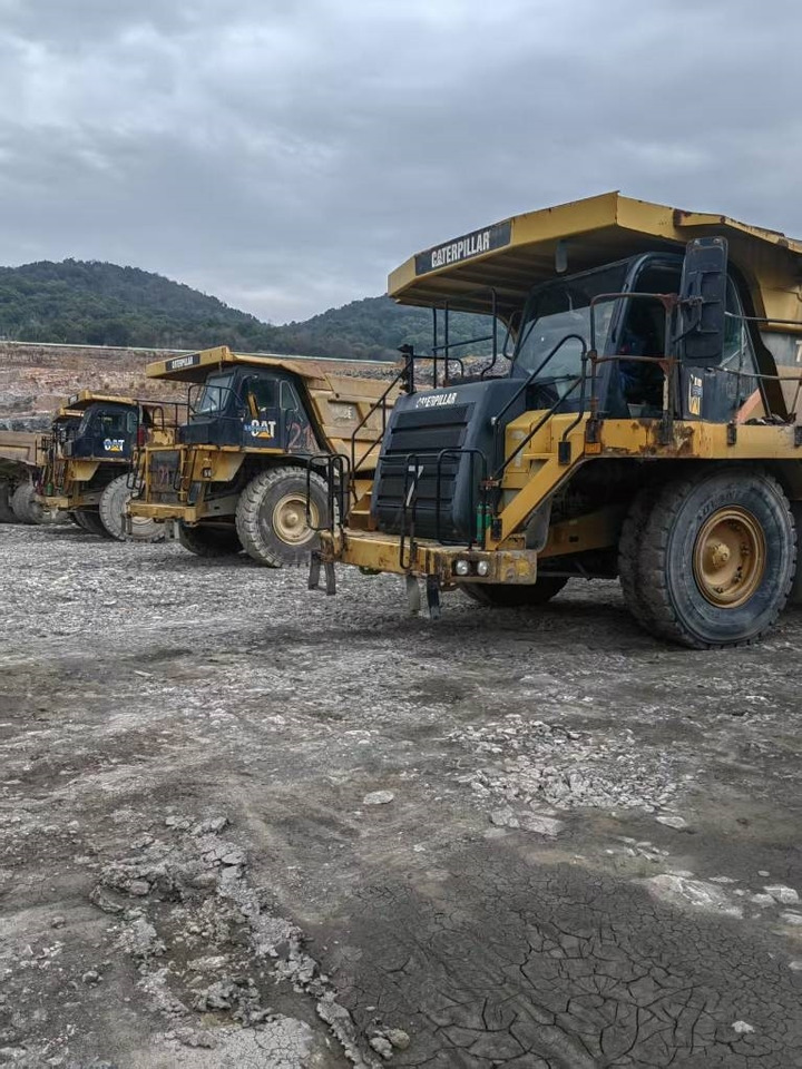 CAT 773 F - 리지드 덤프/ 바위 트럭 : 사진 3 CAT 773 F - 리지드 덤프/ 바위 트럭 : 사진 3